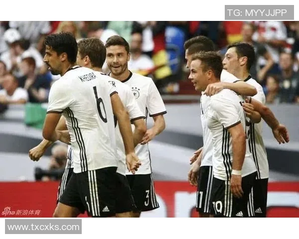 南京足球队在欧锦赛中的默契配合与战术分析探讨