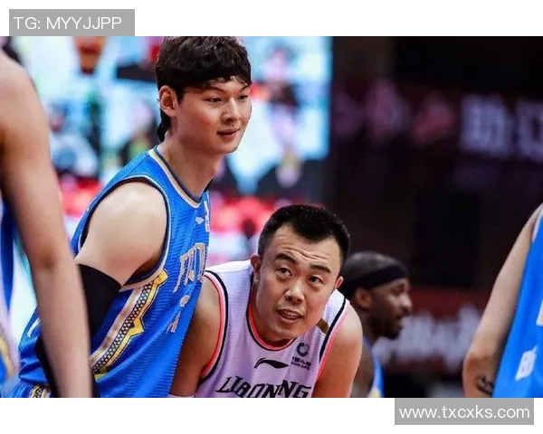 南京篮球队强势领跑锦标赛积分榜总分达到86分展现出色实力 南京篮球队强势领跑锦标赛积分榜总分达到86分展现出色实力